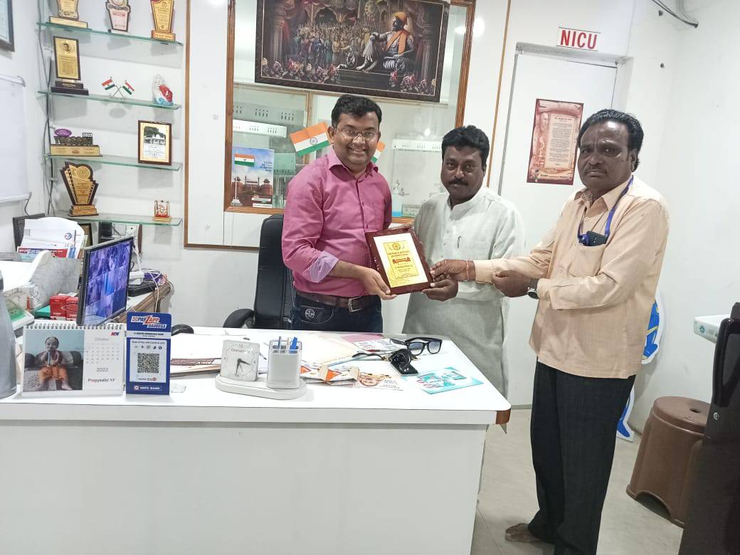 तेजस्विनी अर्बन को-ऑपरेटिव्ह सोसायटी तर्फे "दुर्गोत्सव २०२३" साठी सन्मानचिन्ह देऊन गौरविण्यात आले